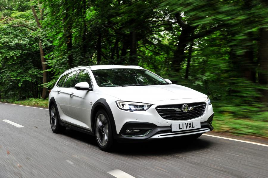  Vauxhall Insignia Country Tourer Turbo D 4x4 2017 года  (фото 1 из 21)